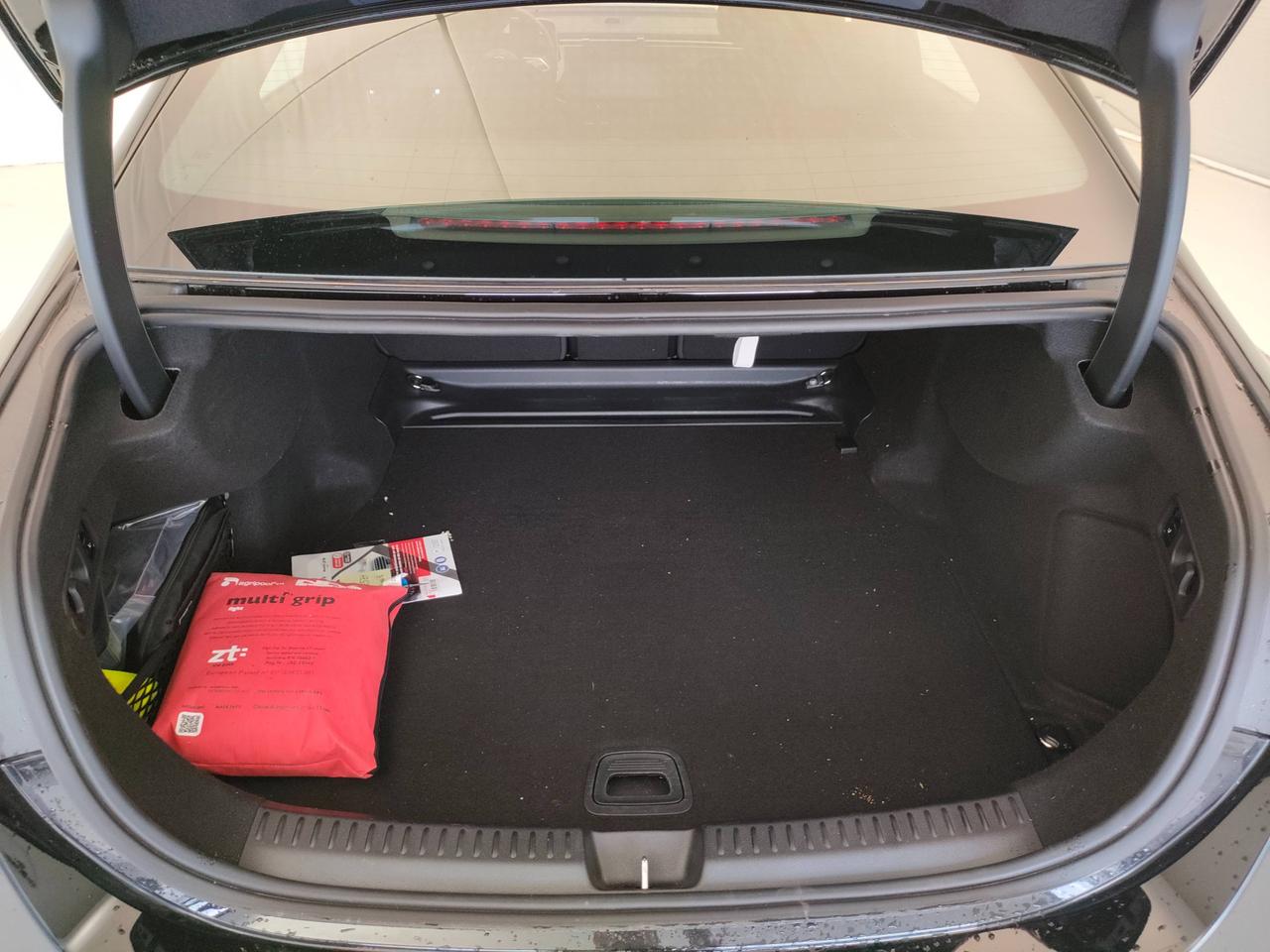 Mercedes-Benz E 220 d 4MATIC