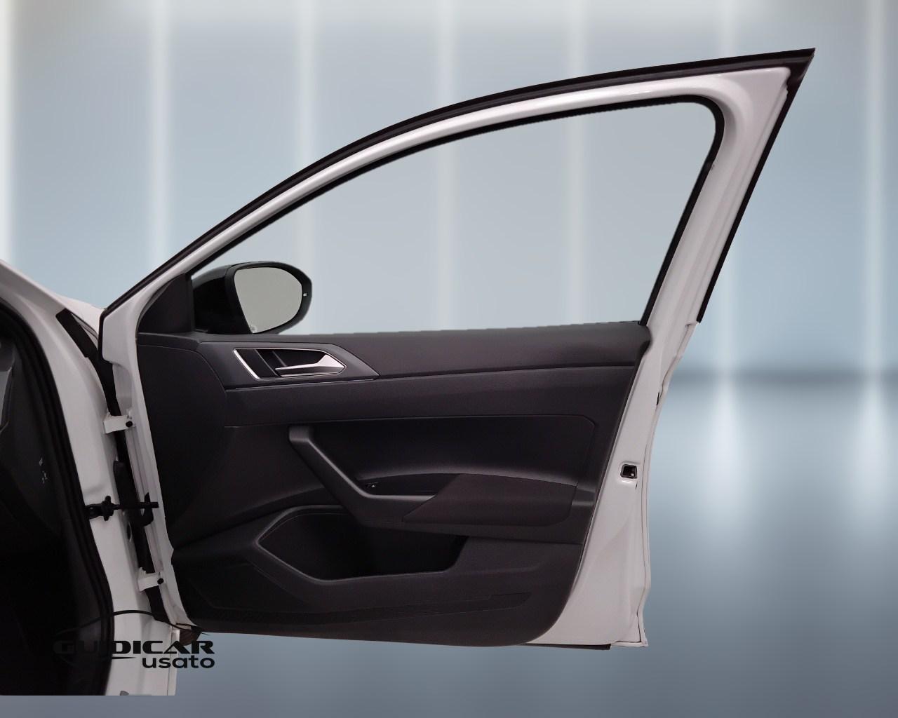 VOLKSWAGEN Taigo - Taigo 1.0 tsi R-Line 110cv