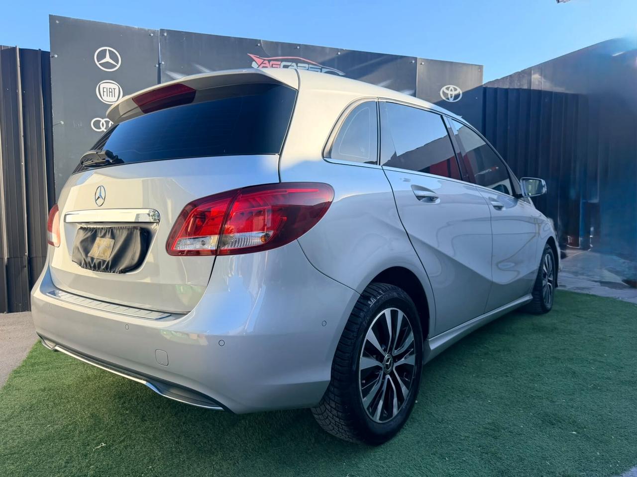 Mercedes-benz B 180 Premium