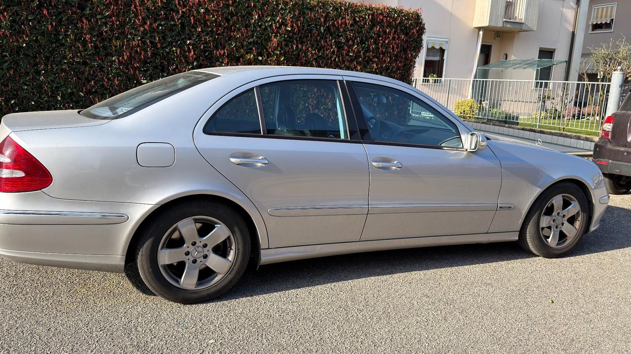 Mercedes-benz E 220 270 CDI cat Avantgarde