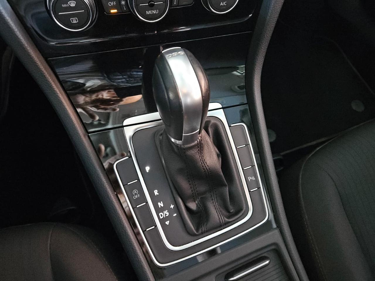 Volkswagen Golf 1.0 TSI 110 CV DSG Sound Edition