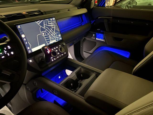 LAND ROVER Defender 110 3.0D I6 200 CV AWD Auto X-Dynamic SE TETTO PAN