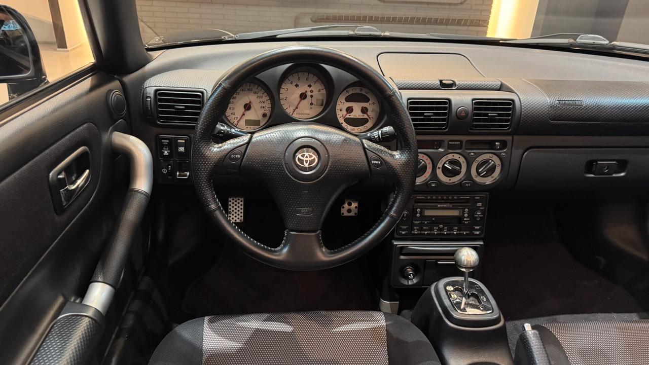Toyota MR2 1.8i 16V CABRIO - 2002