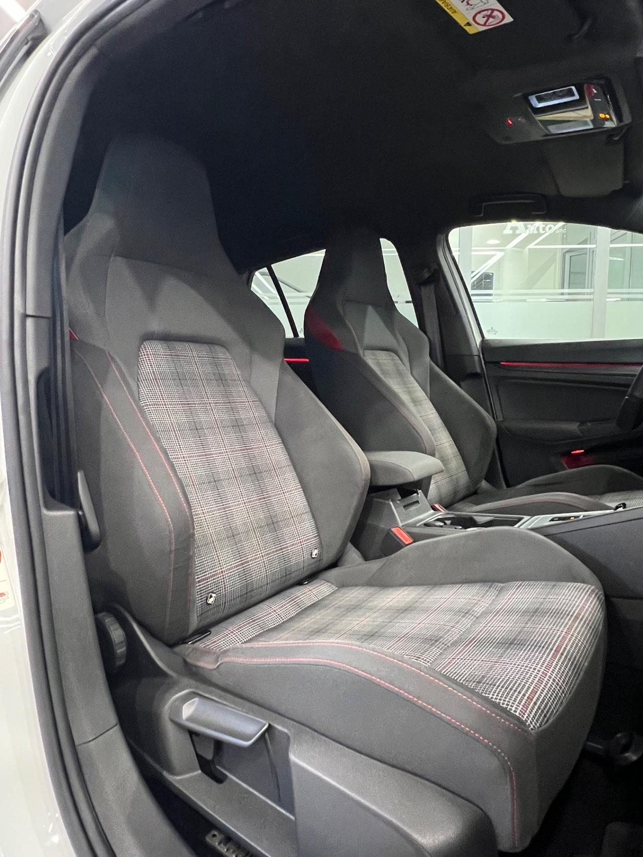 Volkswagen Golf GTI 2.0 TSI DSG