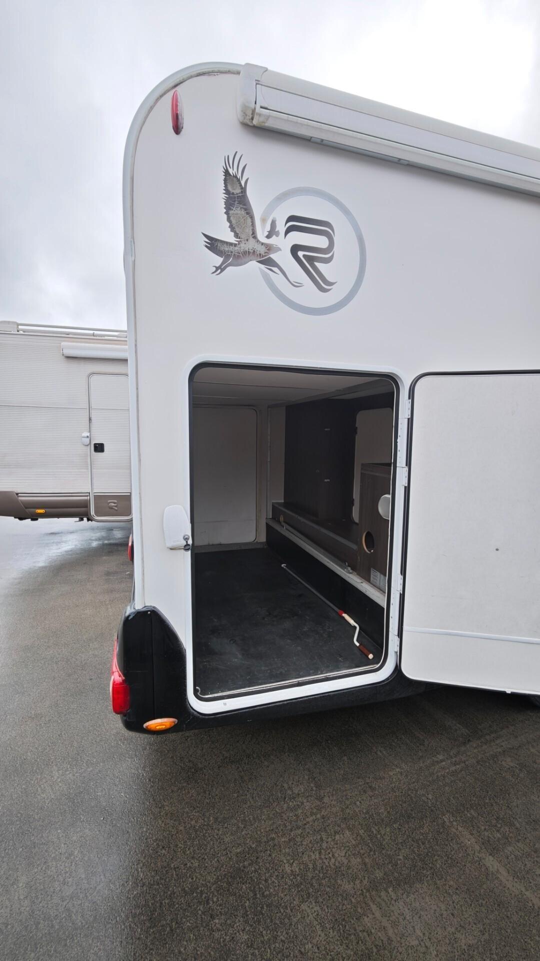 Noleggio Rimor 6 posti viaggio e letto con garage Katamarano mansardato full optional