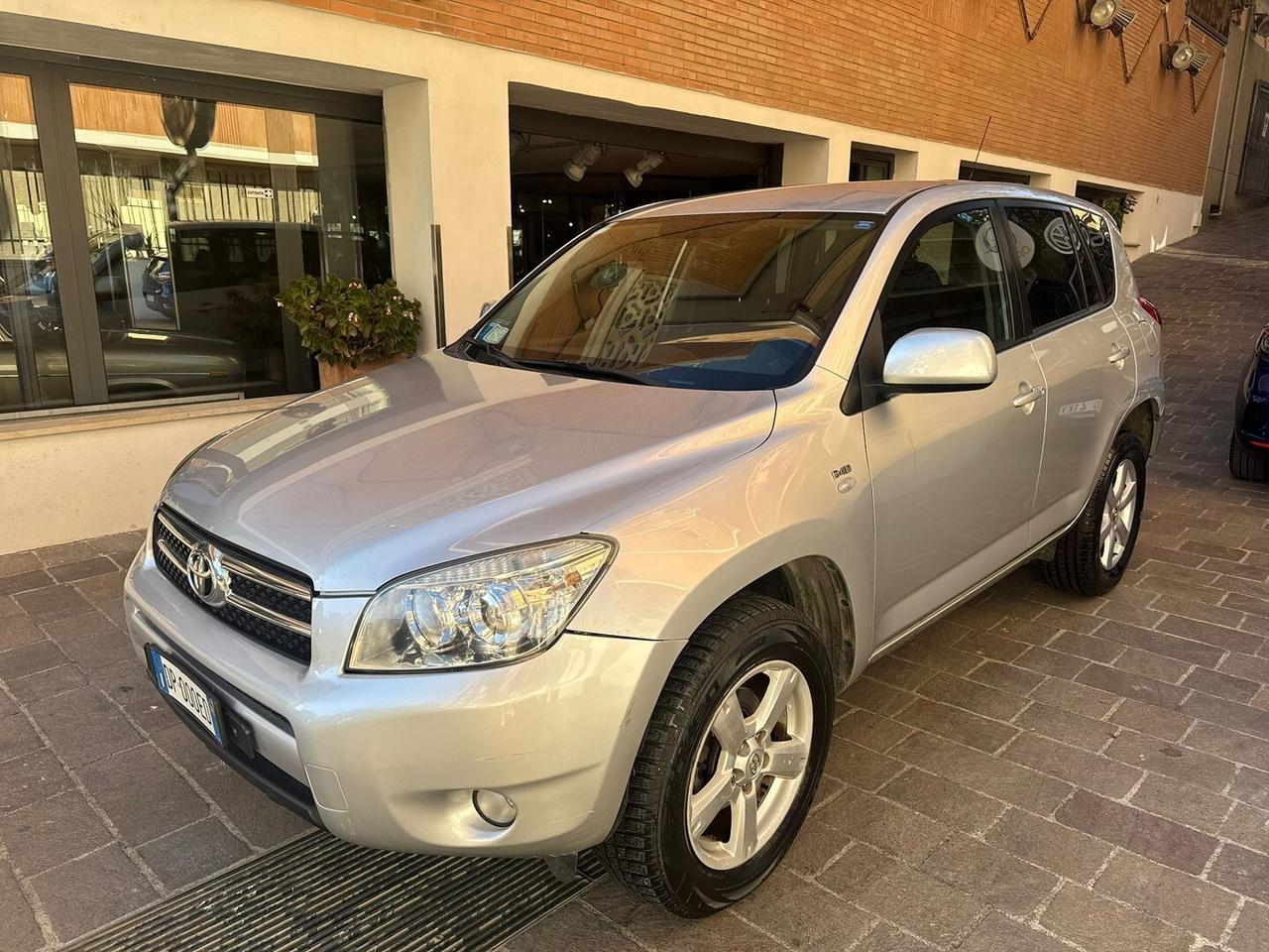 TOYOTA RAV4 Crossover 2.2 D-4D 136CV Sol