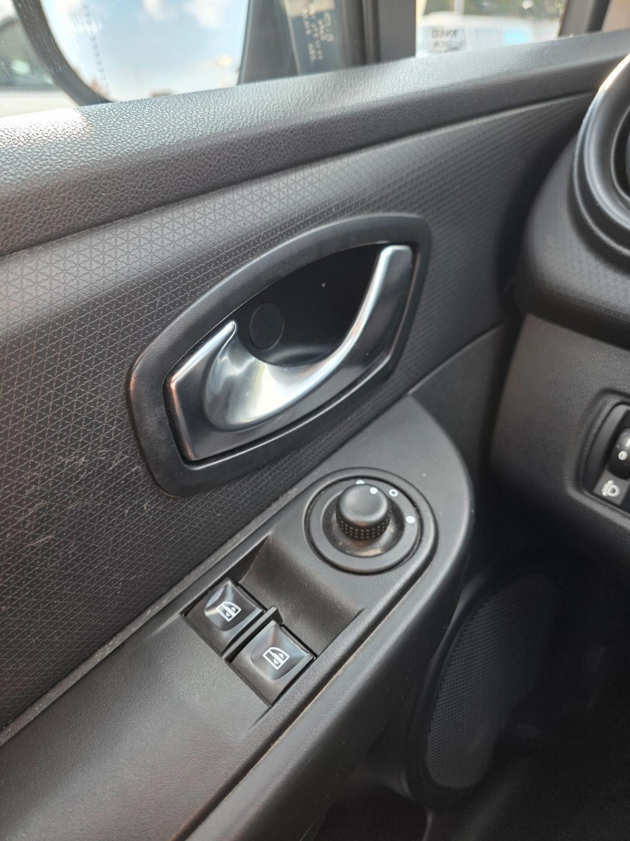 Renault Clio dCi 8V 75CV Start&Stop 5 porte Energy Life