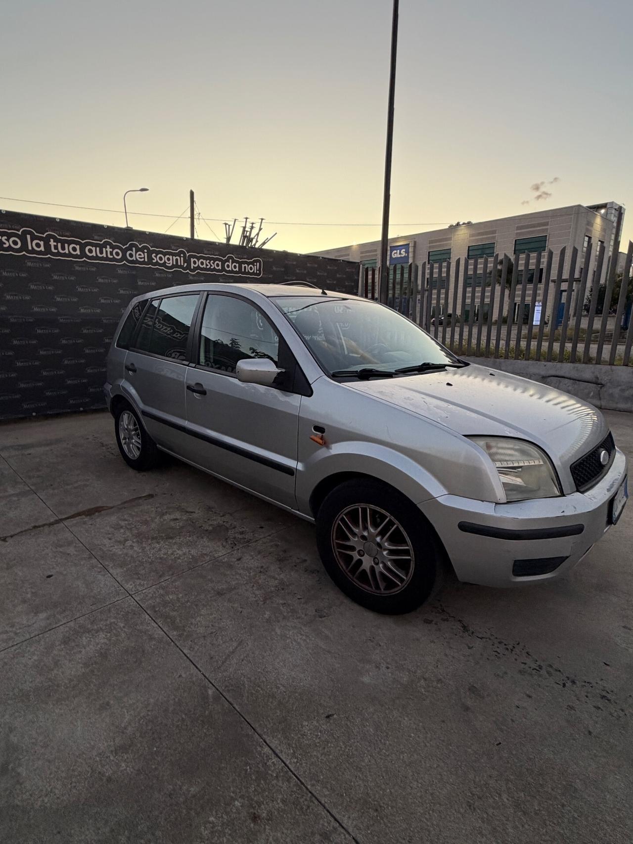FORD FUSION (anno 2003)
