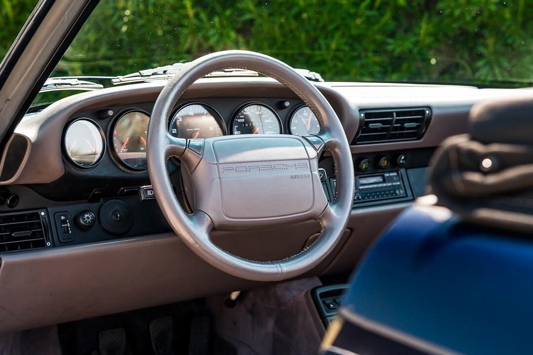 Porsche 911 964 Carrera Cabriolet