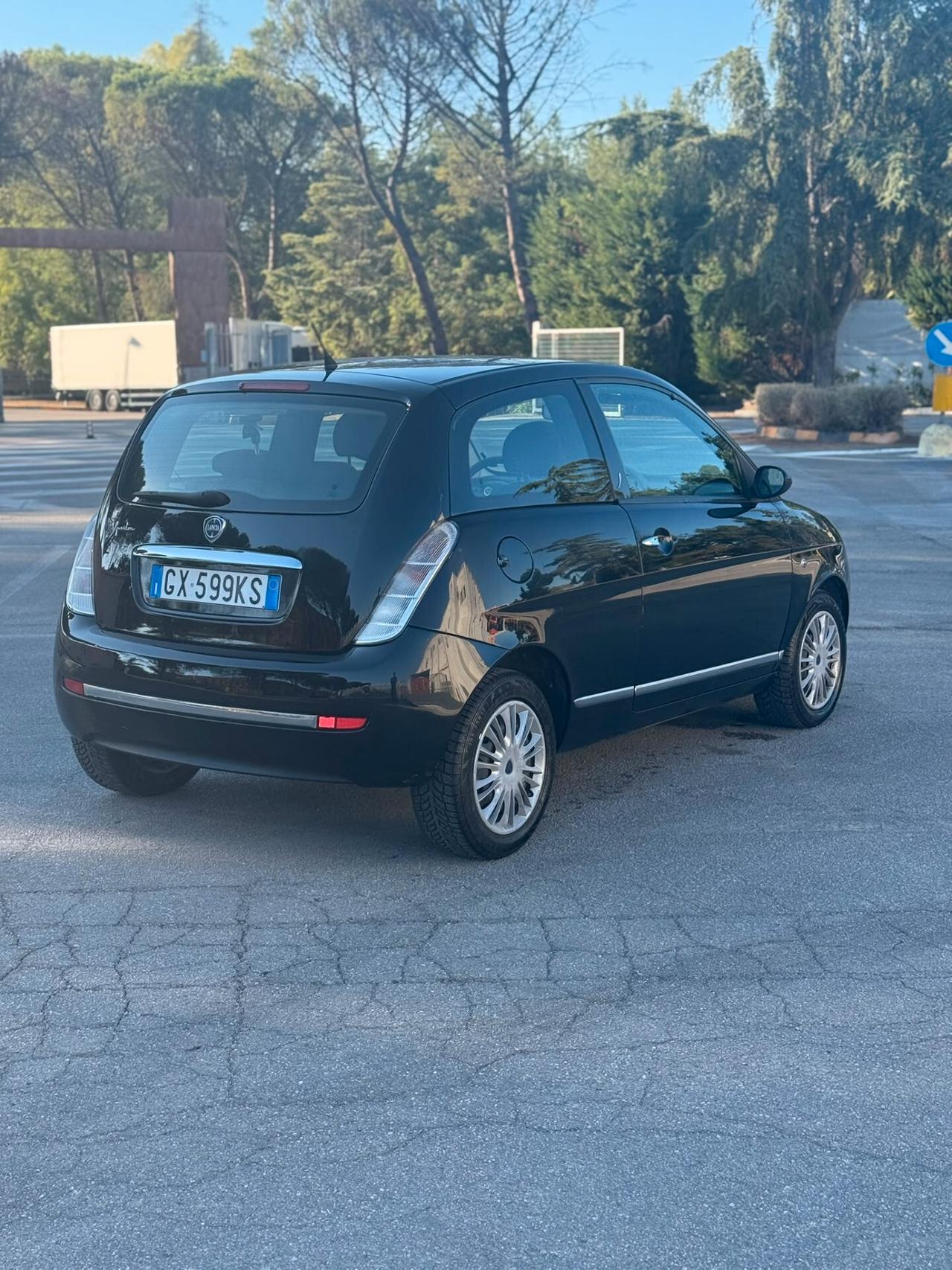 Lancia Ypsilon 1.2 Platino