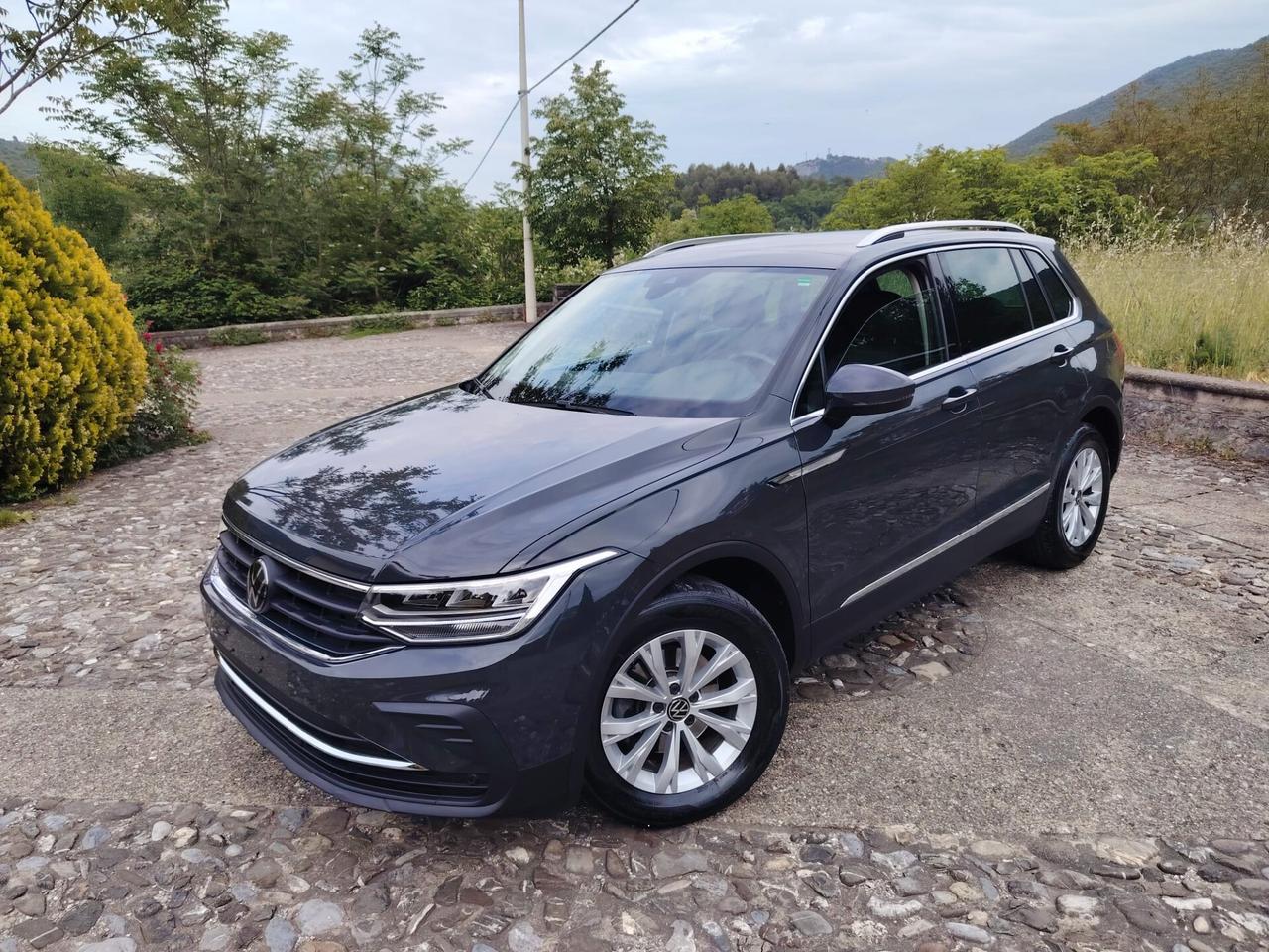 Volkswagen Tiguan 2.0 TDI 150 Cv Life Aziendale Iva Esposta Italiana 60.000Km-CONSEGNA IN TUTTA ITALIA-