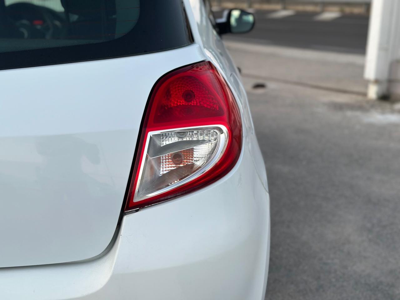 Renault Clio 2010 1.2 75CV 3 porte Dynamique RESTYLING