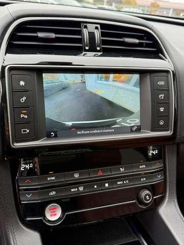 Jaguar F-Pace 2.0d i4 Portfolio awd 240cv Autom. TETTO/FULL