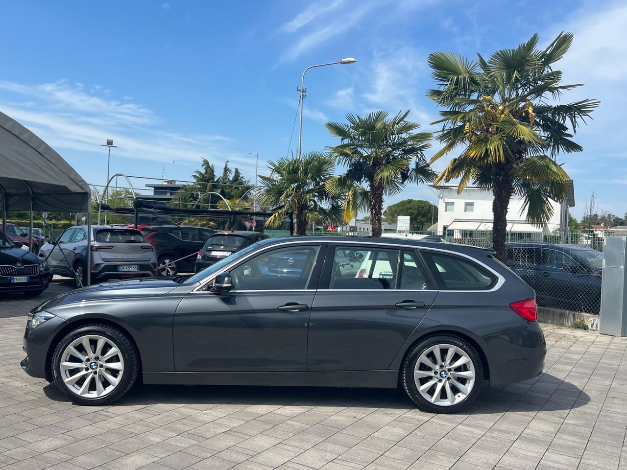 Bmw 320d Touring Luxury Tenuta molto Bene