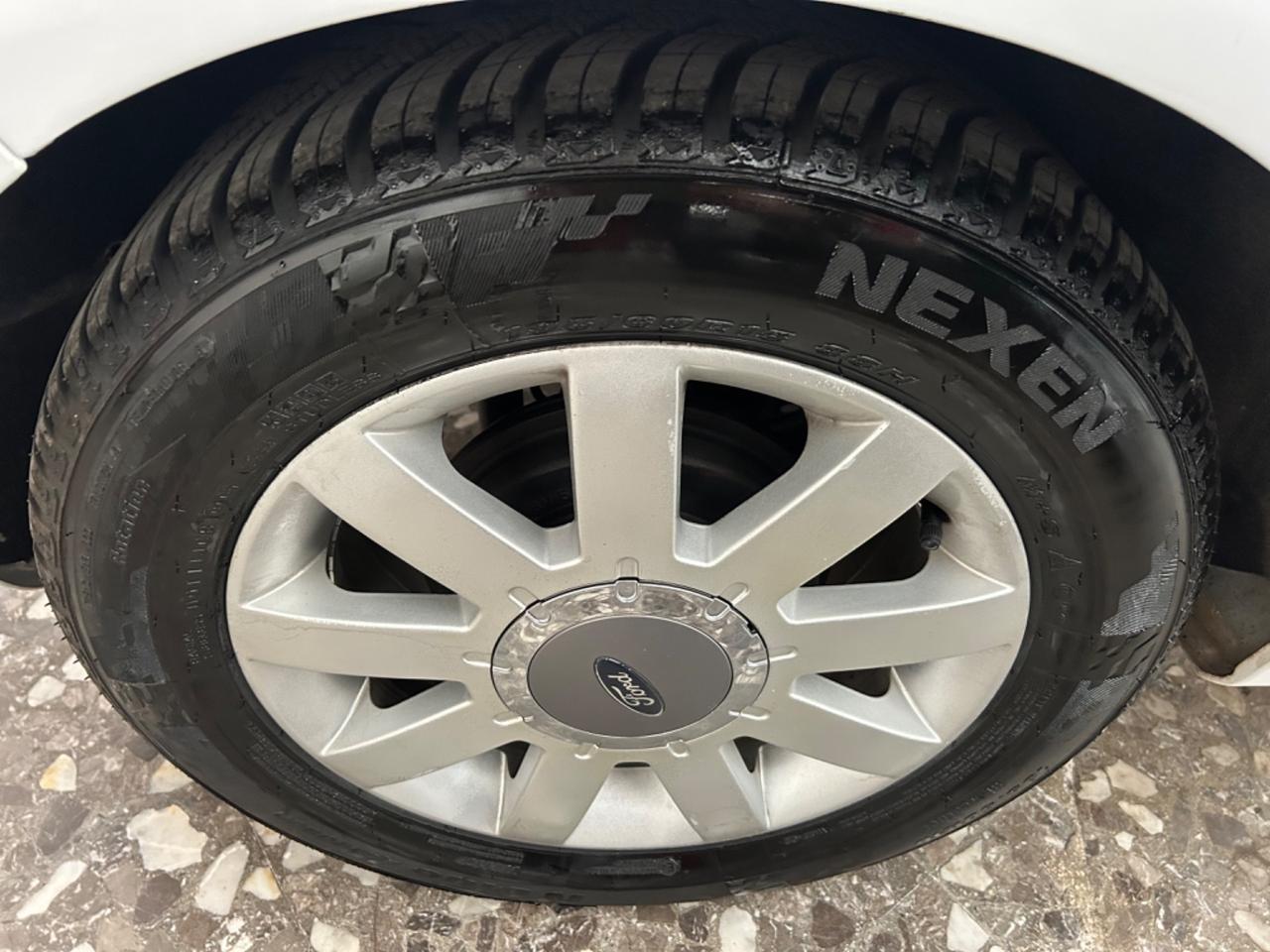Ford Fiesta 1.2 Benz GPL 5 porte Titanium M. Nuovo