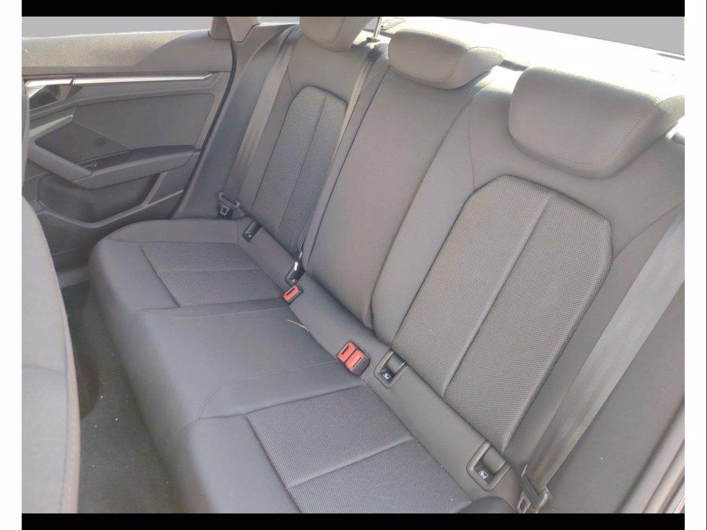 AUDI A3 sedan 35 1.5 tfsi business advanced del 2025