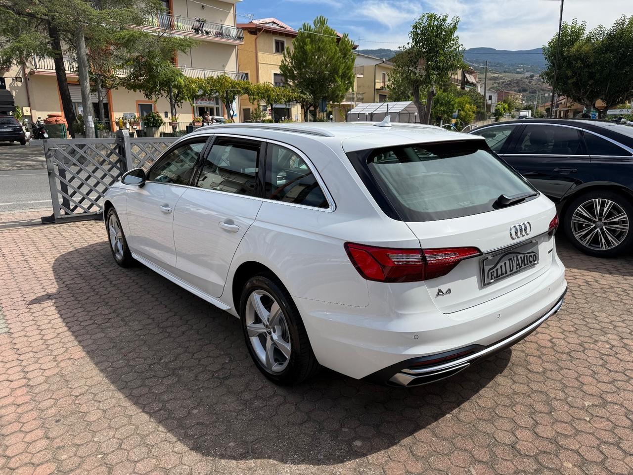 Audi A4 Avant 40 TDI quattro S tronic Business Advanced