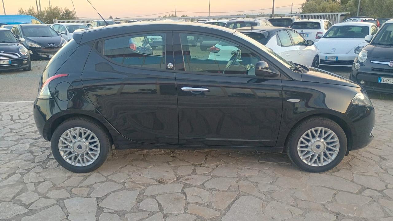 Lancia Ypsilon 1.2 69 CV 5 porte GPL Ecochic Gold