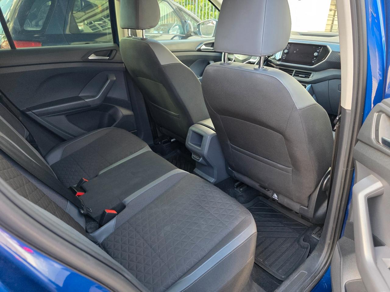 Volkswagen T-Cross R-LINE 1.6 TDI DSG SCR Advanced BMT