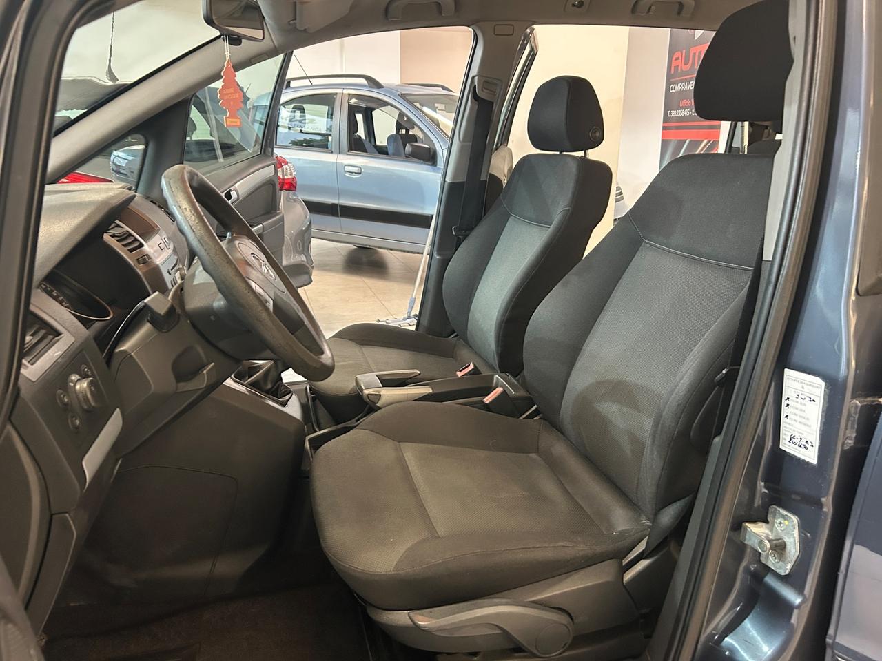 Opel Zafira 1.9 CDTI 74KW 7 POSTI