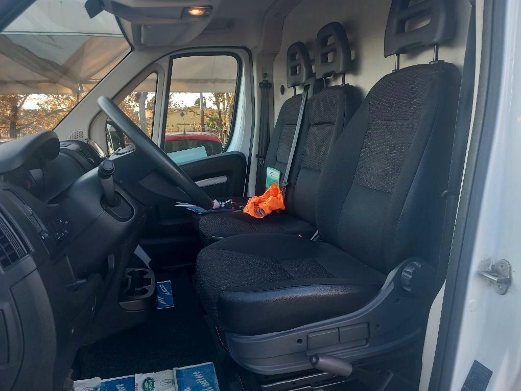 Peugeot Boxer 330 2.2 BlueHDi 140 S&S PC-TN Furgone