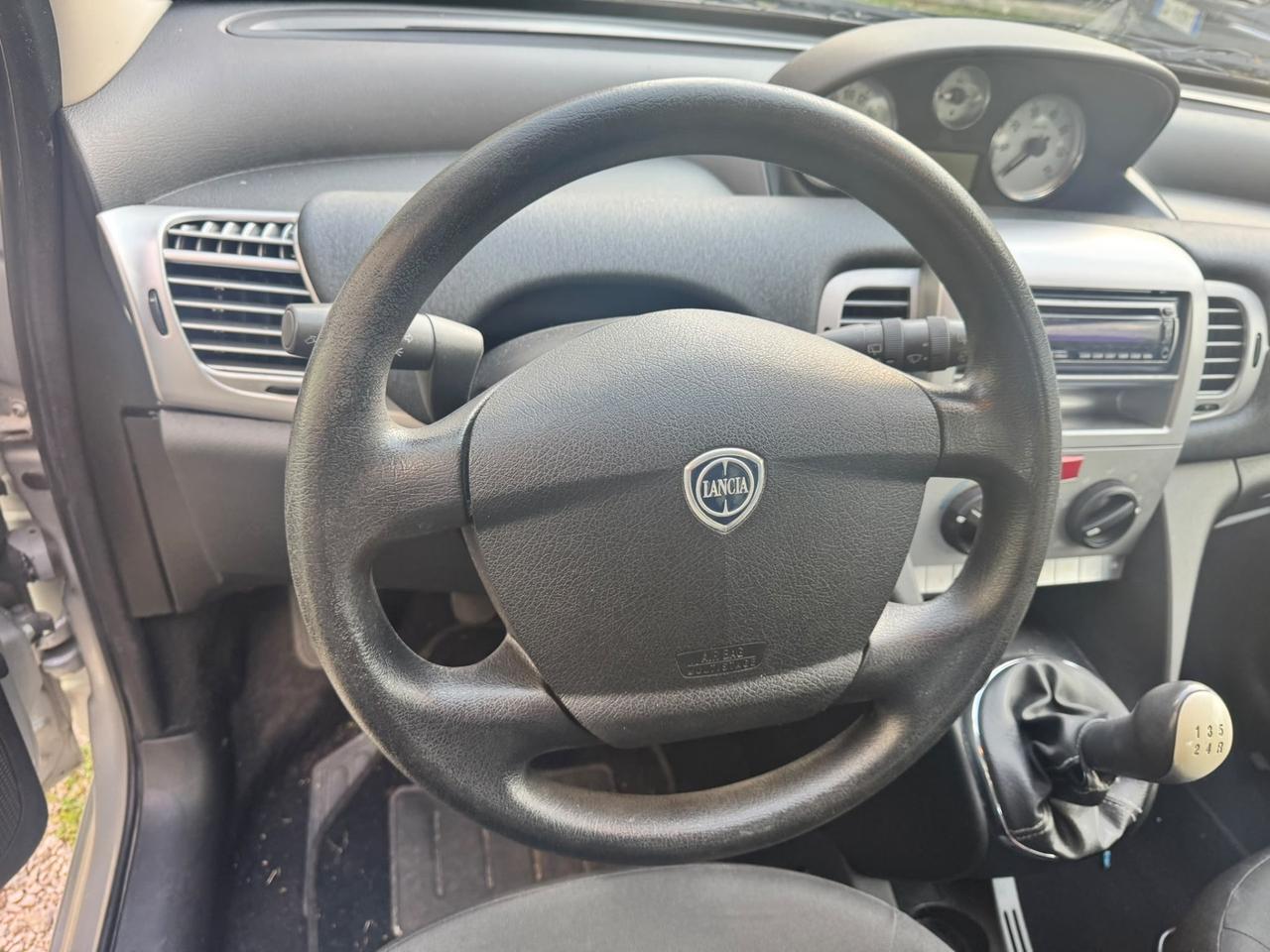 Lancia Ypsilon 1.3 NEOPATENTATI