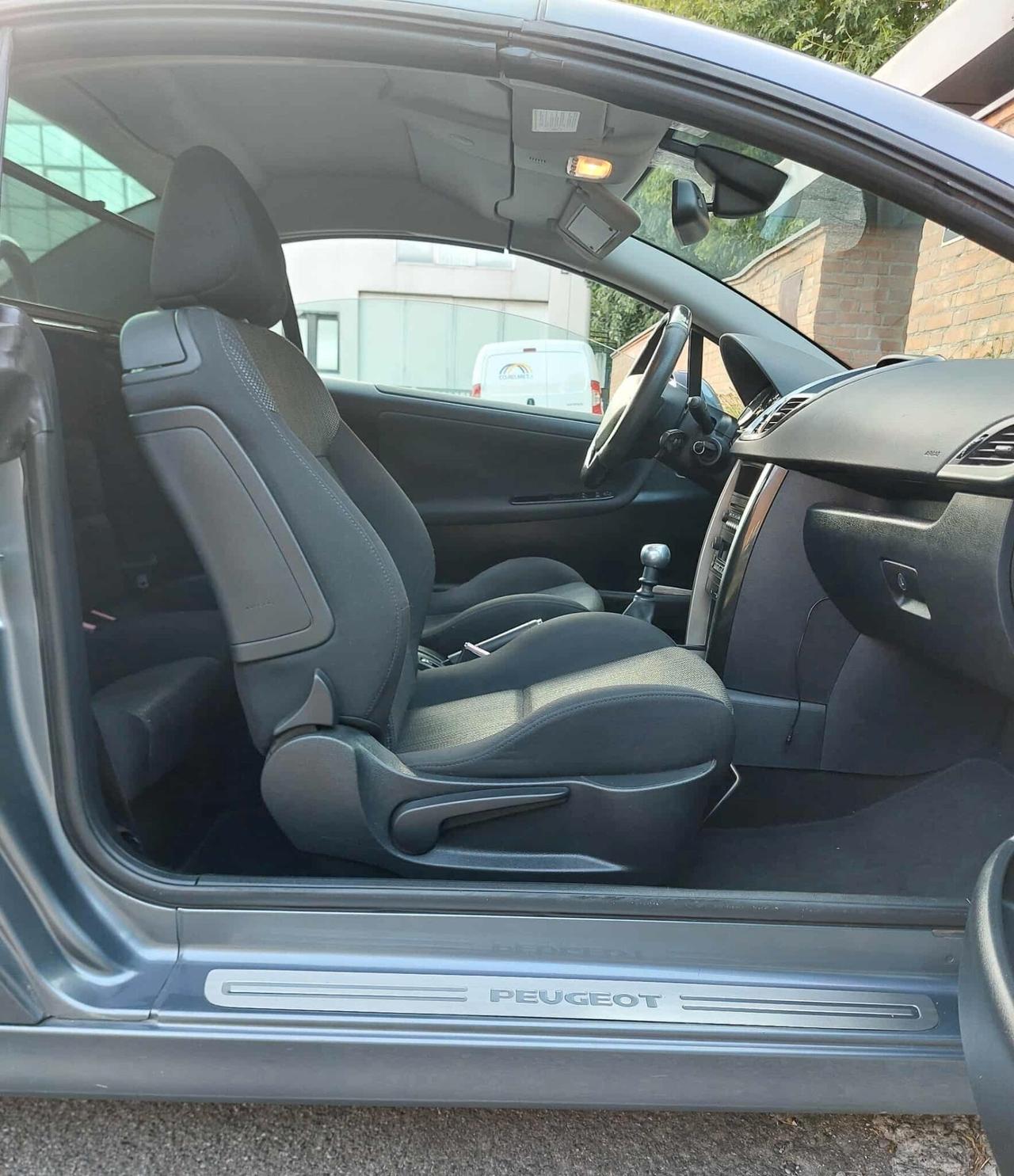 Peugeot 207 1.6 HDi CC Féline neopatentati euro5B