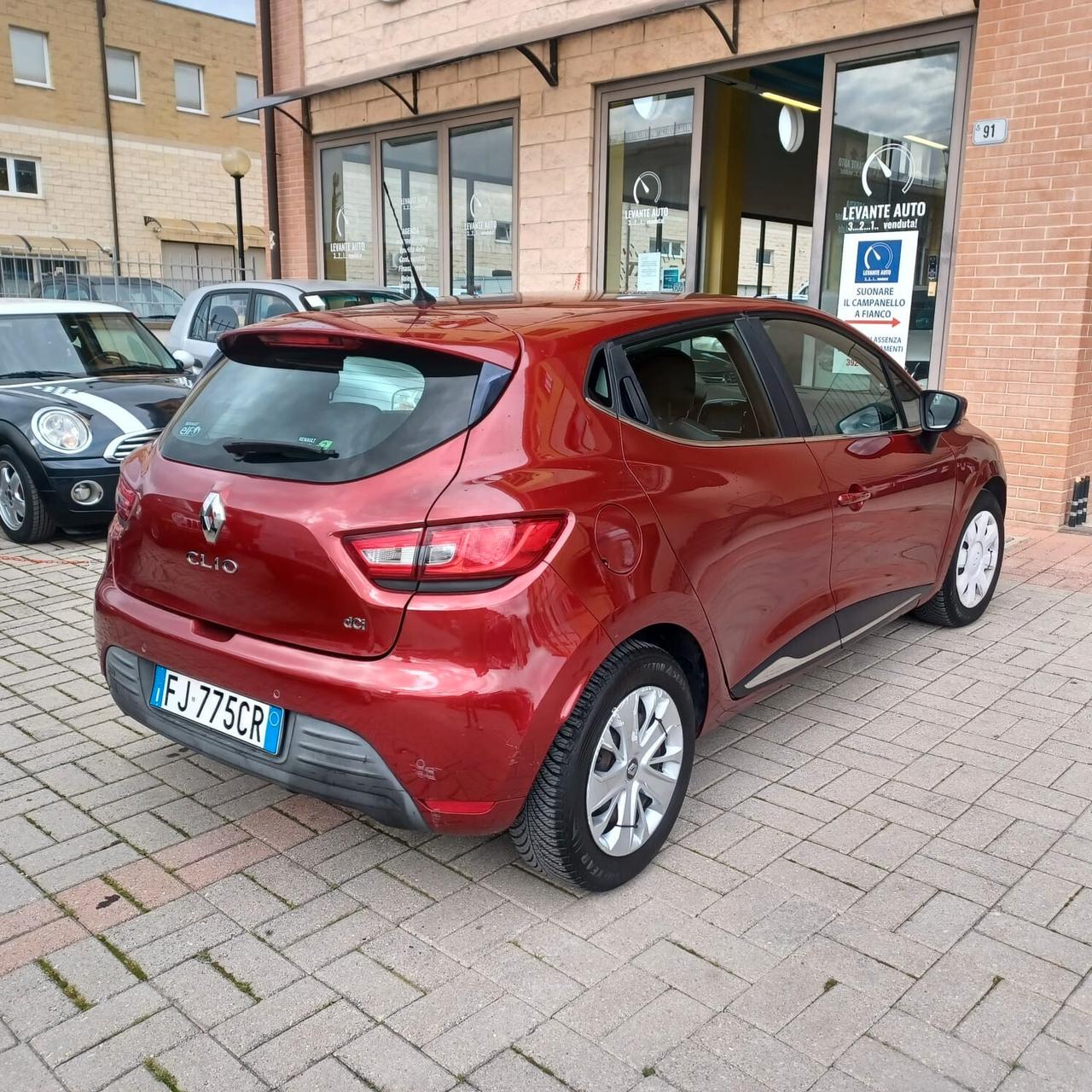 121.828 KM CLIO 1.5 DCI NEOPATENTATI UNIPROPRIETARIO