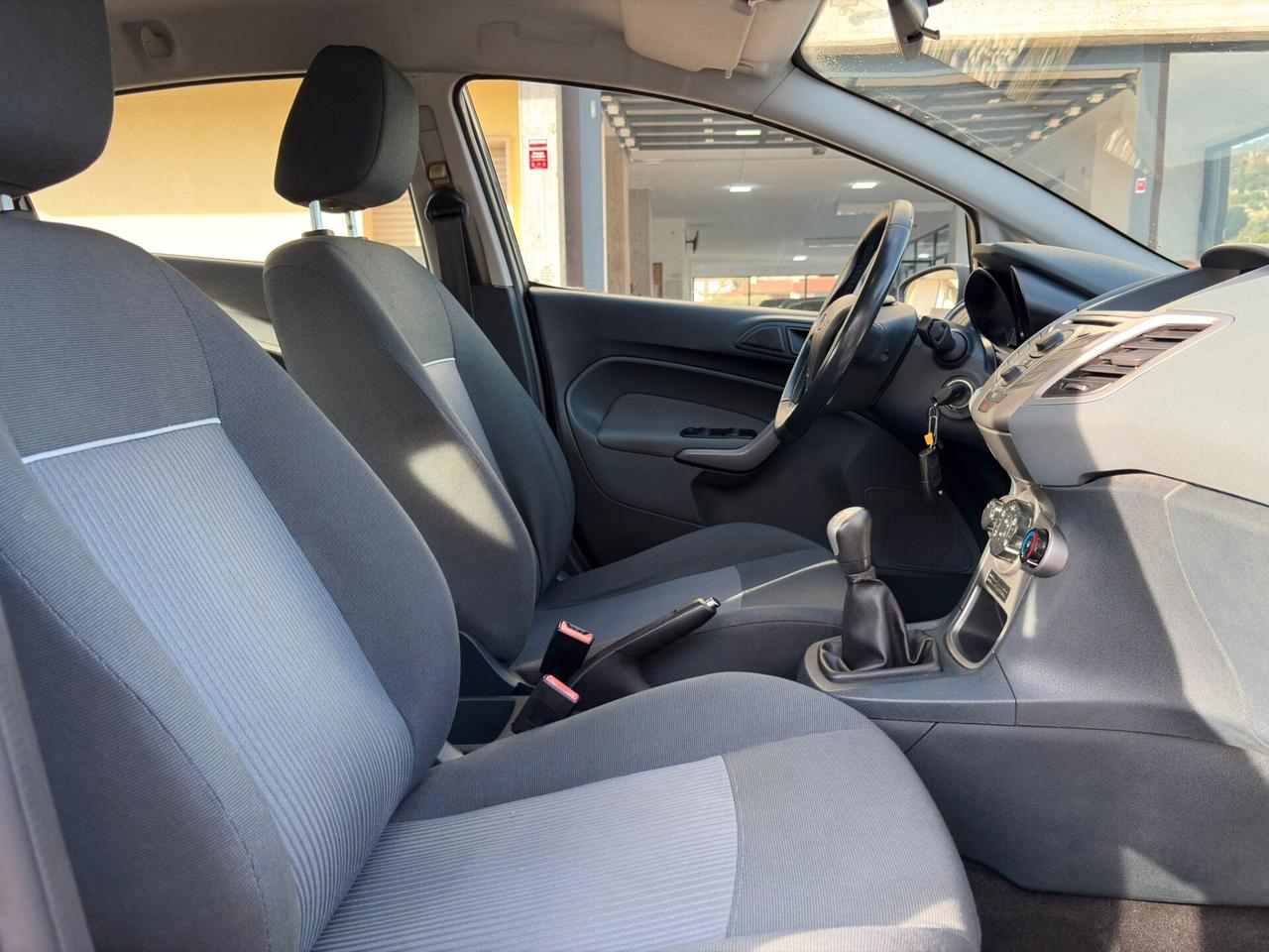 Ford Fiesta TITANIUM 1.2 5P. UNICO PROPRIETARIO