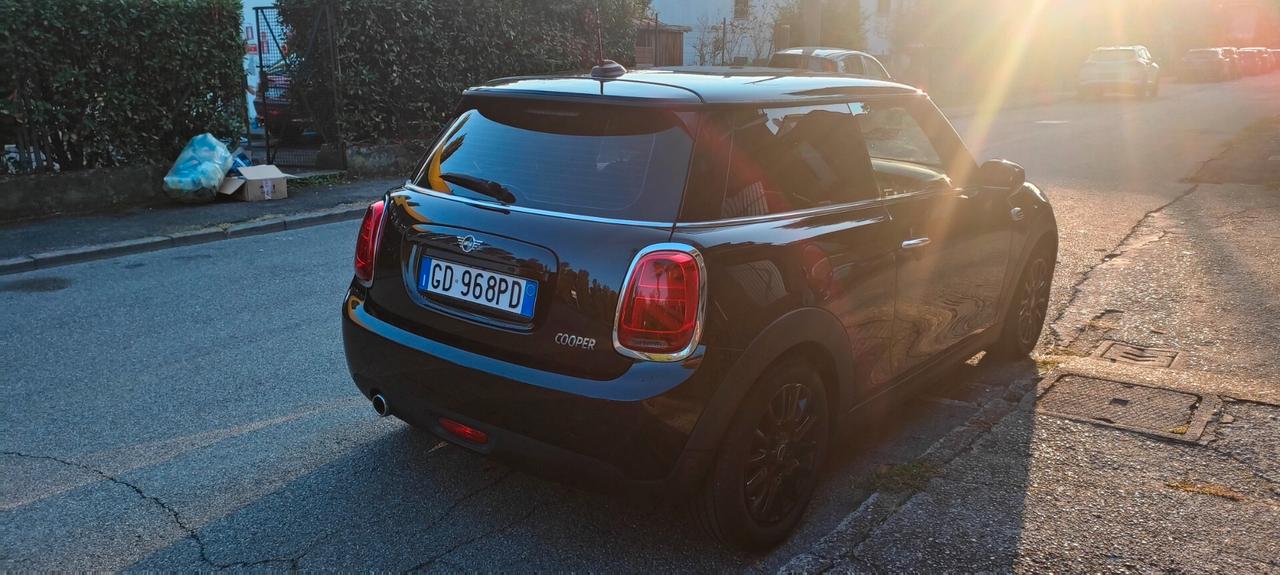 Mini Cooper 1.5 Business