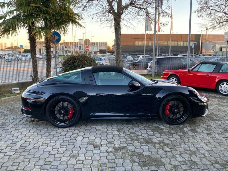 Porsche 911 911 Targa 4 GTS 541 CV (992.2)