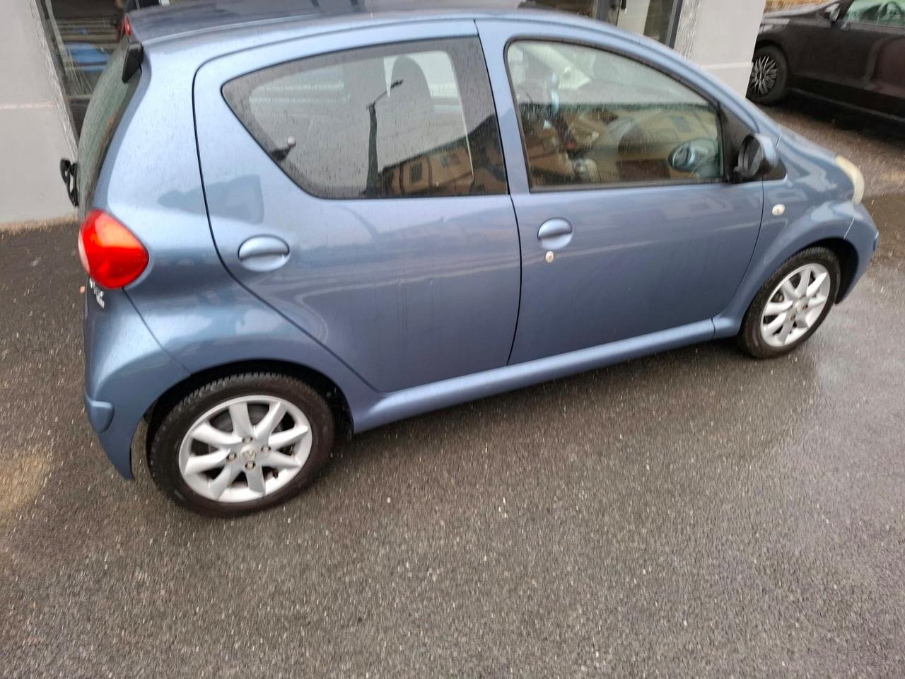 Toyota Aygo 1.0 12V VVT-i 5 porte