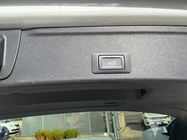 Audi A4 Avant 40 TDI S tronic Quatt line edition 2024