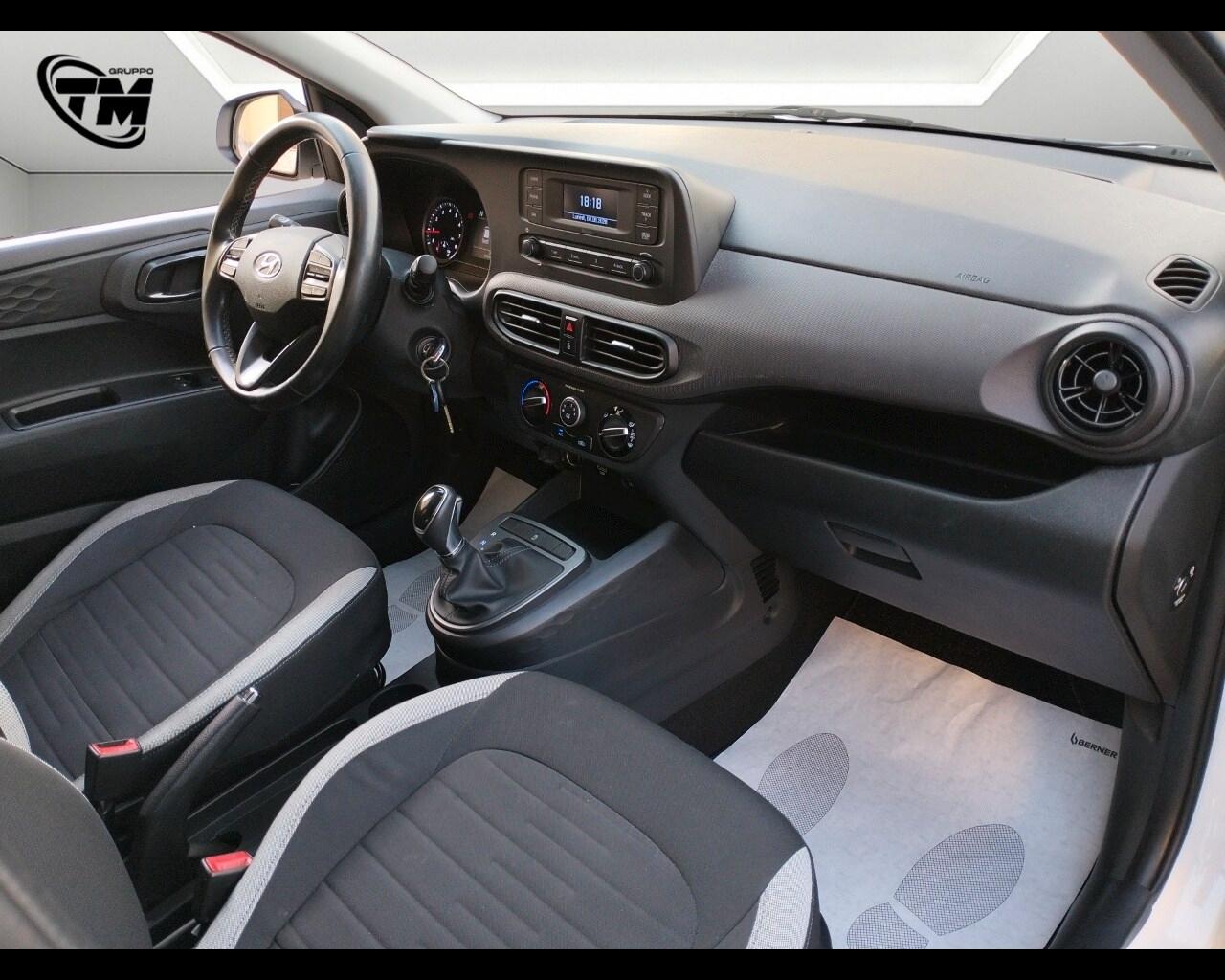 HYUNDAI i10 3ª serie i10 1.0 MPI AT Tech