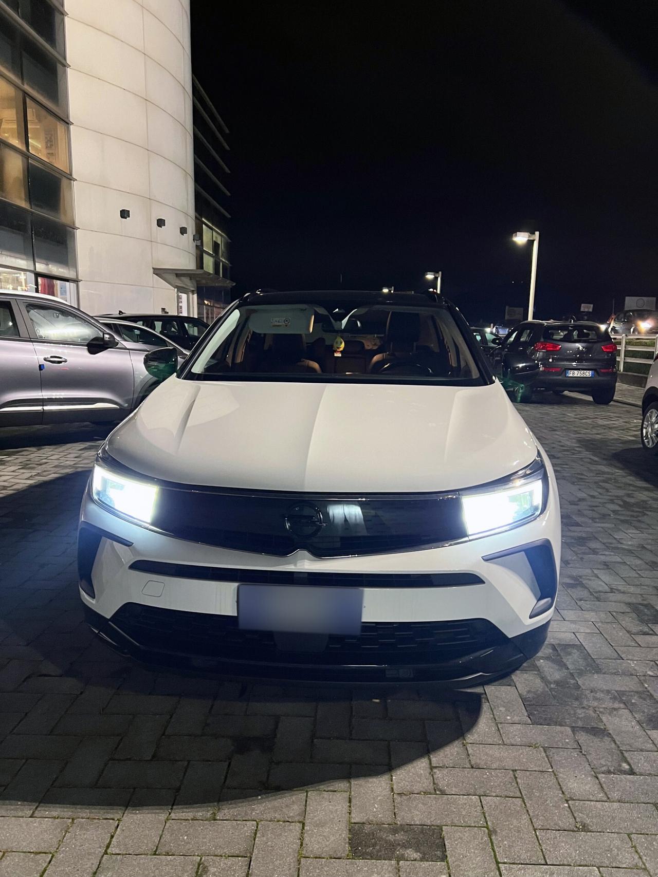 Opel Crossland 1.2 Turbo 12V 130 CV Start&Stop Design & Tech