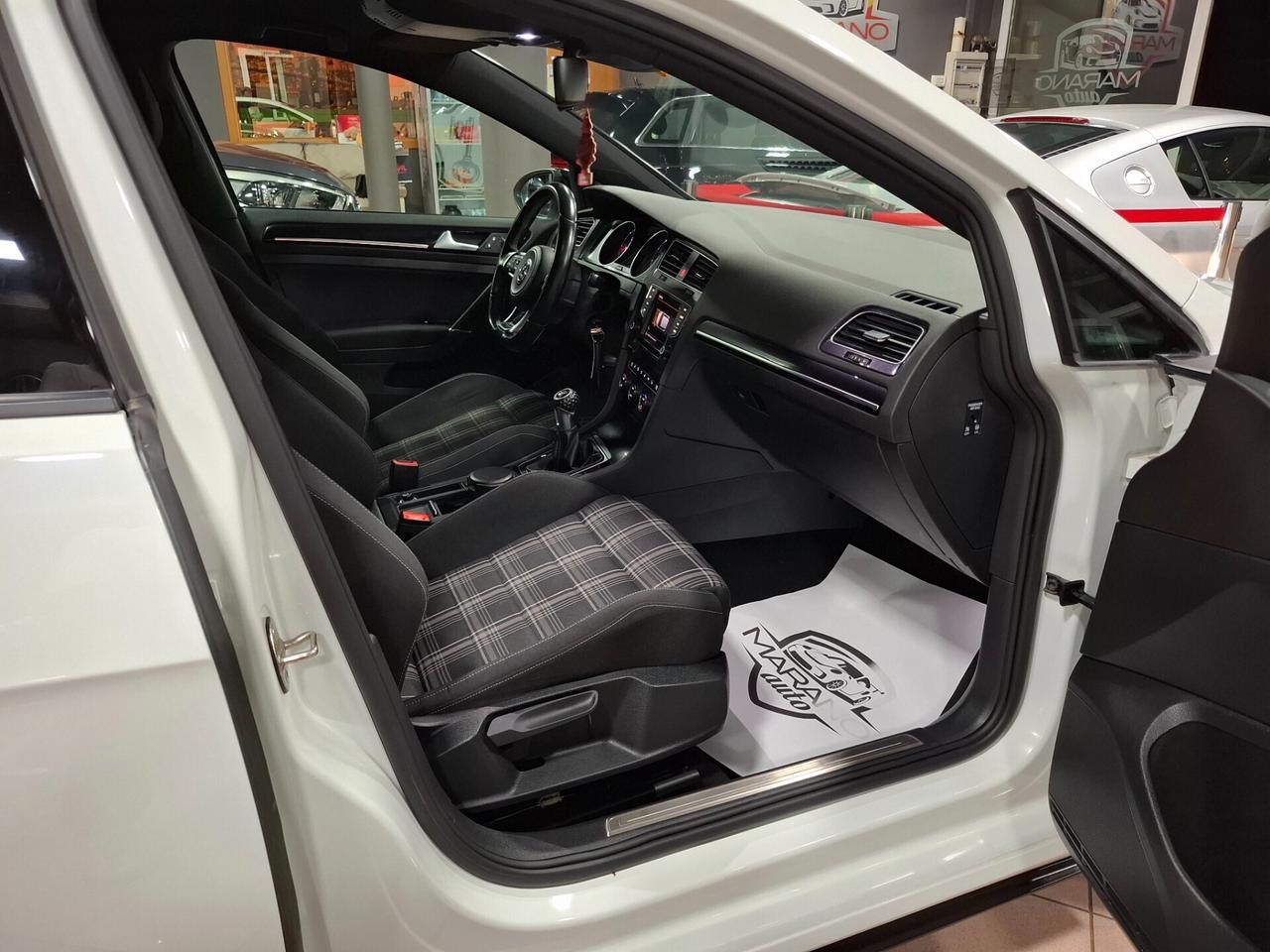 Volkswagen Golf GTD 2.0 TDI BlueMotion