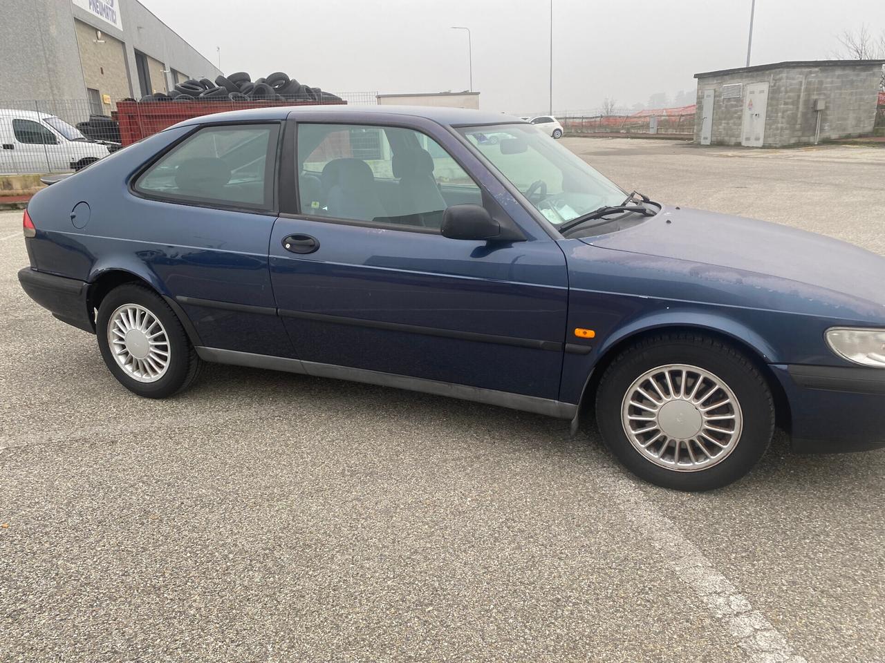 Saab 900 2.0i 16V cat 3 porte SE