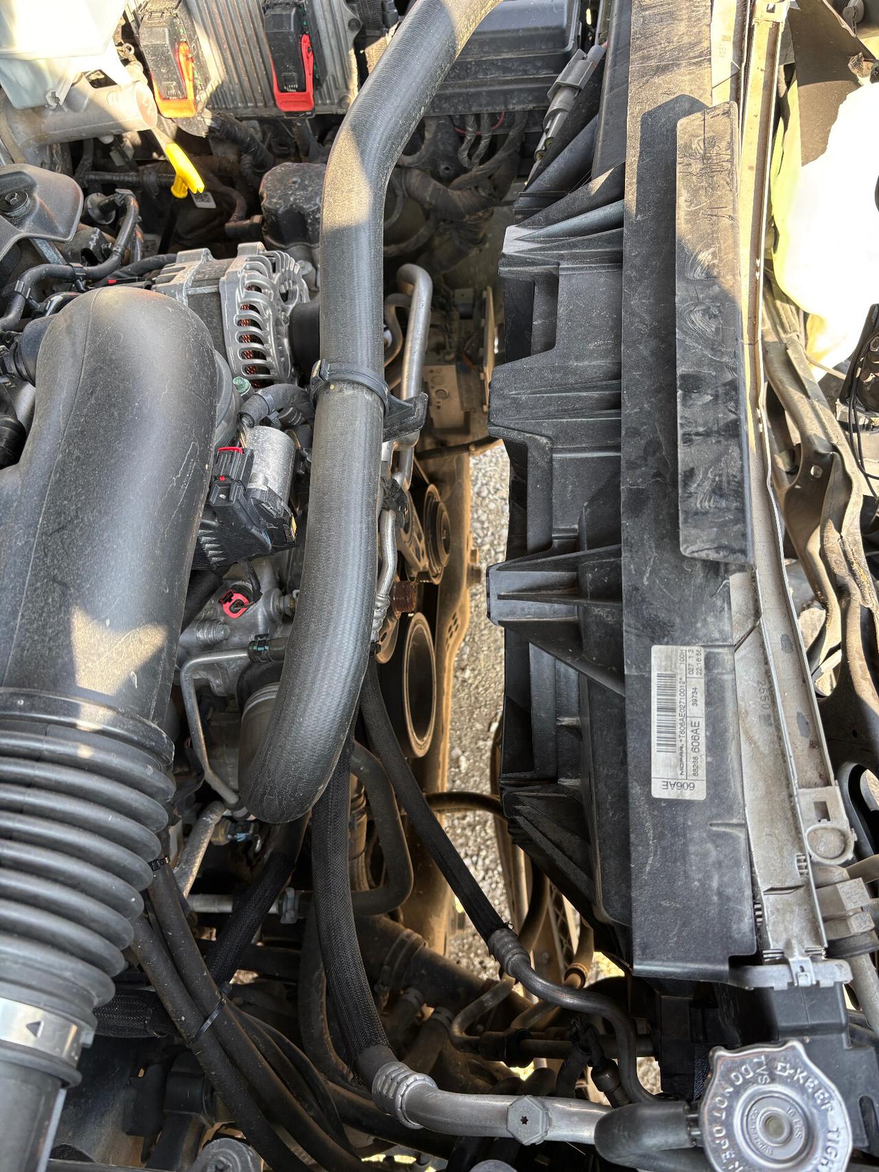 Dodge RAM 5.7 motore emi