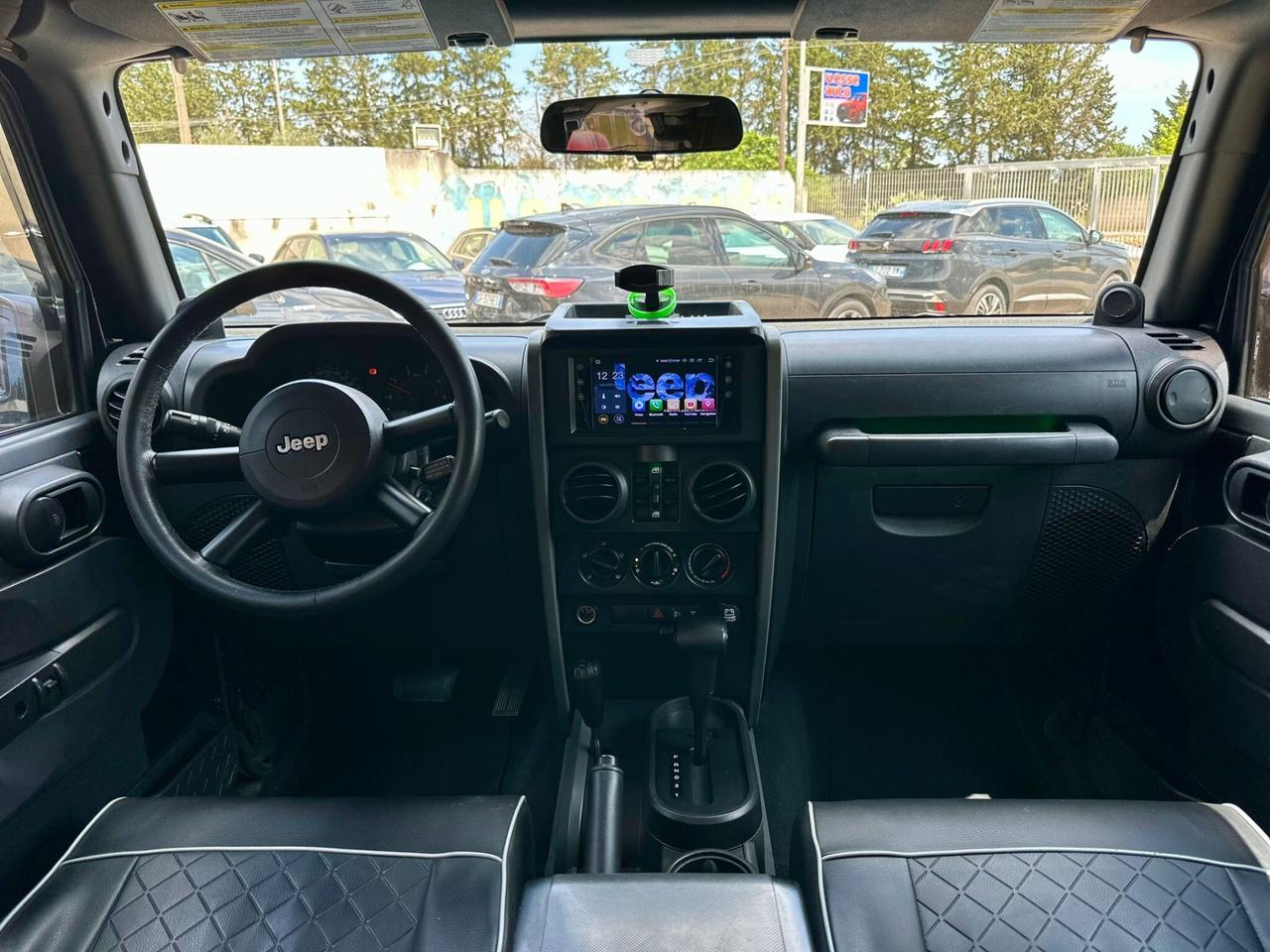 Jeep Wrangler Unlimited 2.8 Auto Sahara Hard-Top