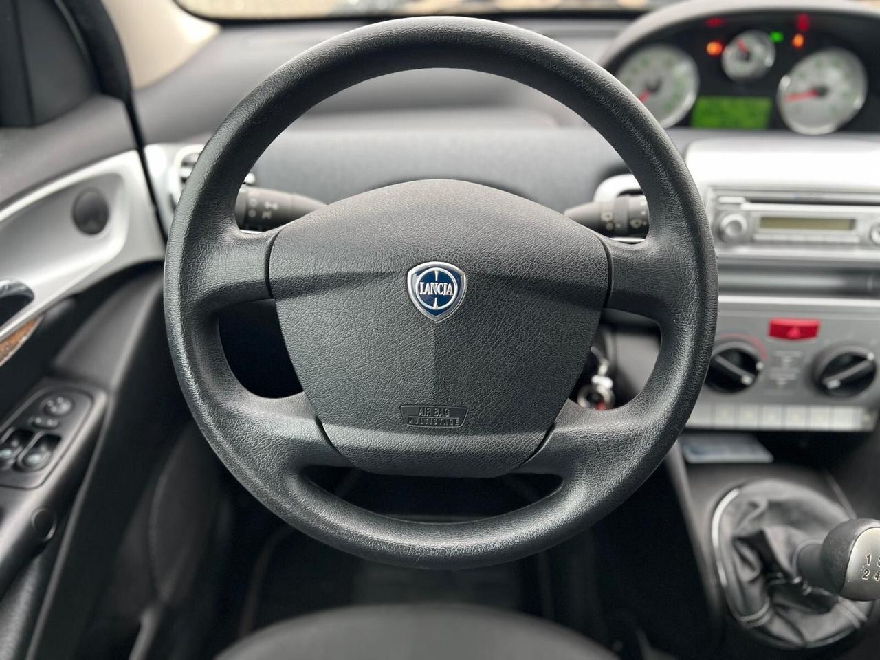 Lancia Ypsilon 1.3 MJT 75 CV Platinum