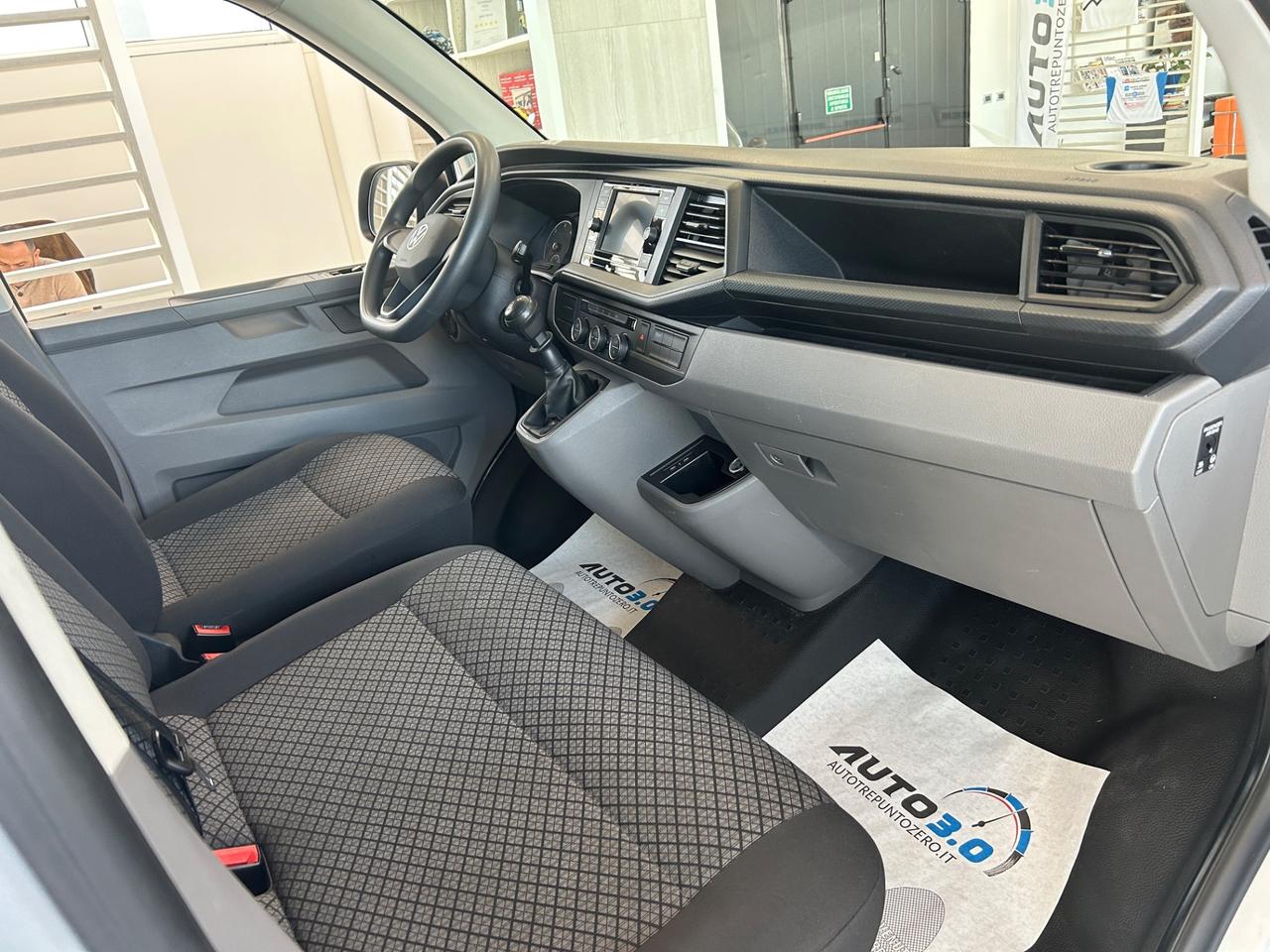 Volkswagen Caravelle 2.0 TDI 110CV PC Trendline 9 Posti