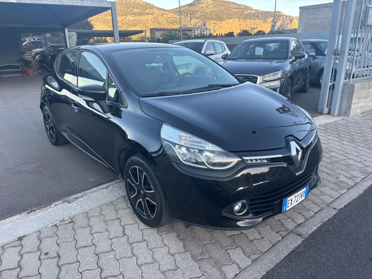 Renault Clio 1.5 dCi 8V 75CV 5 porte Costume National
