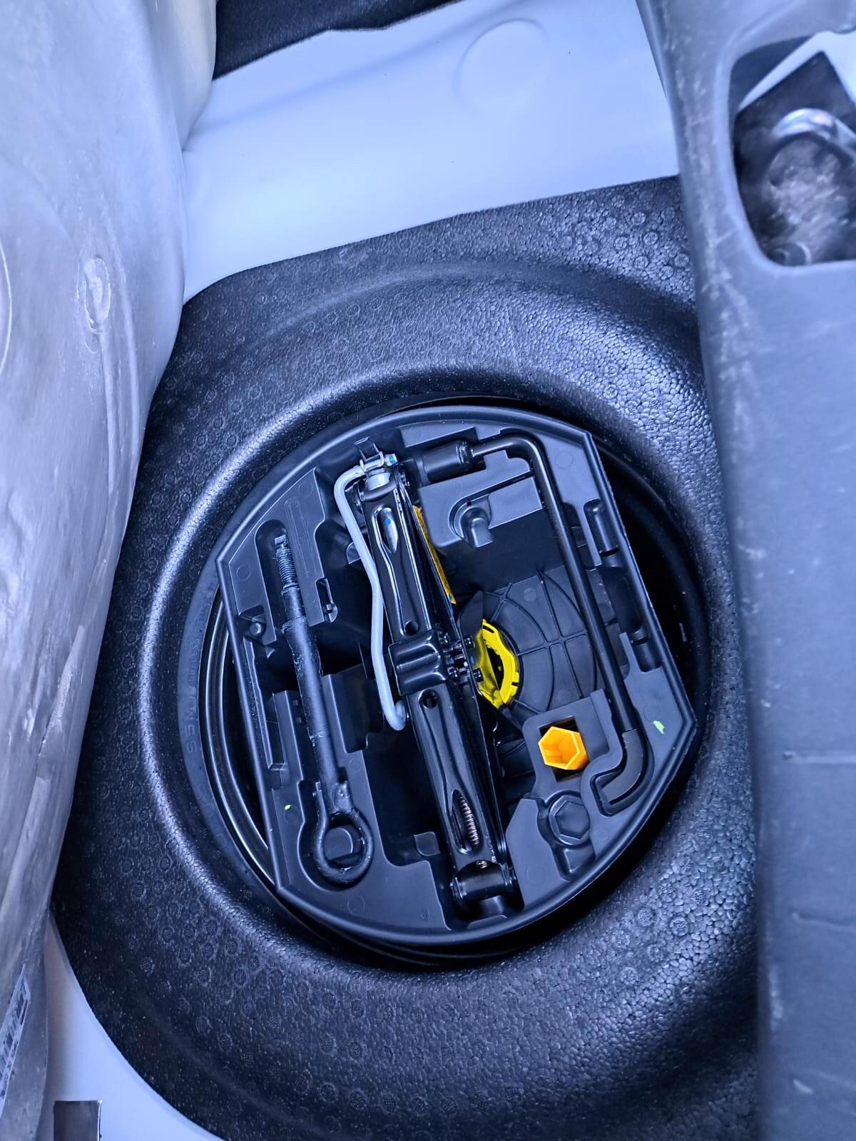 DS DS3 1.6 VTi 120 Just Black