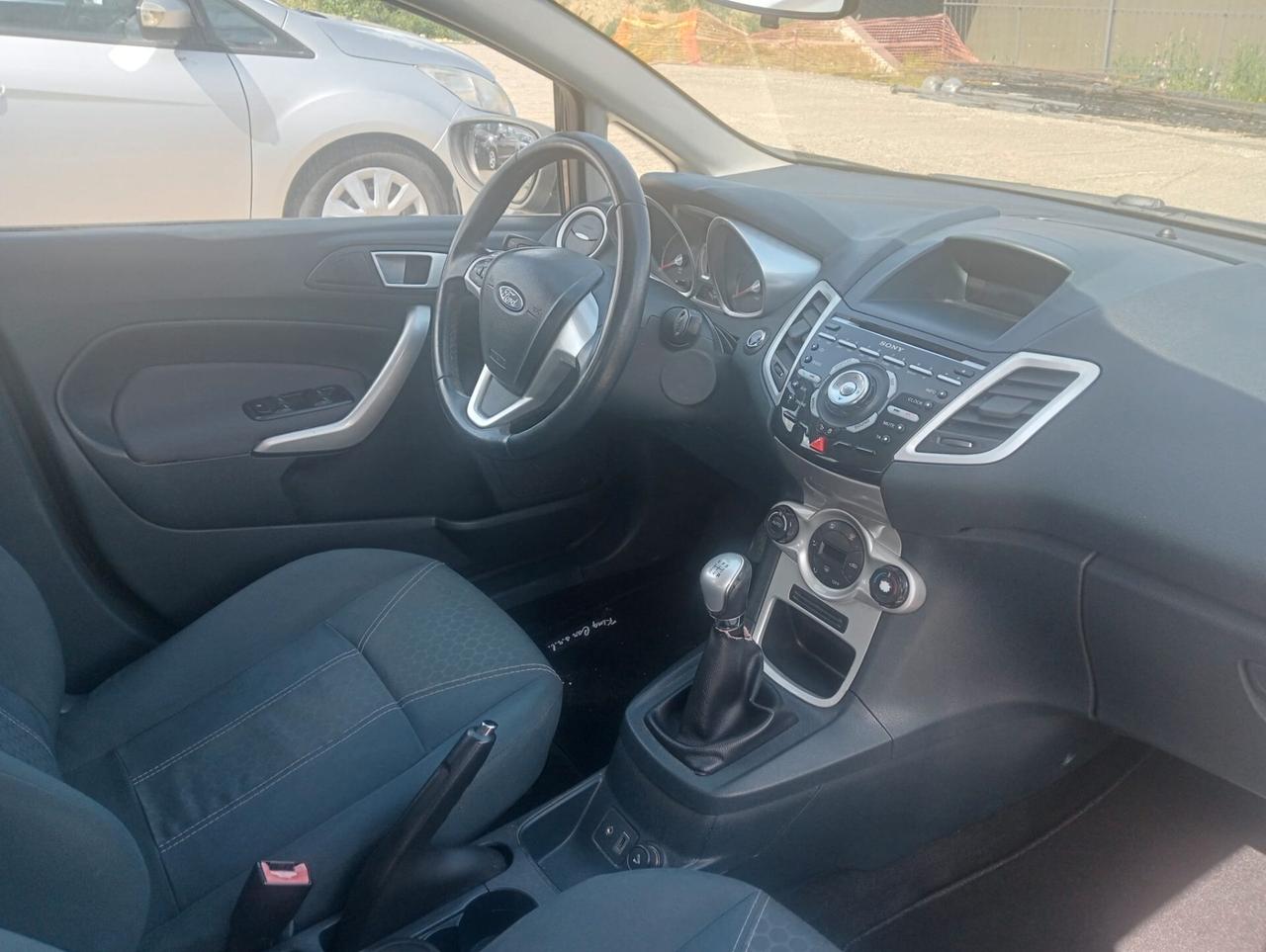 Ford Fiesta Ikon 1.4 TDCi 70CV 5 porte