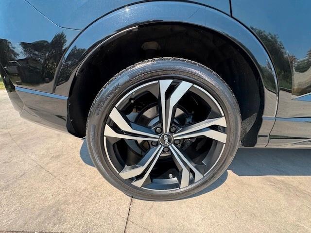 Audi Q3 sportback 40 TDI quattro S tronic S line identity black