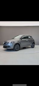 Lancia Ypsilon 1.0 FireFly 5 porte S&S Hybrid Ecochic Silver