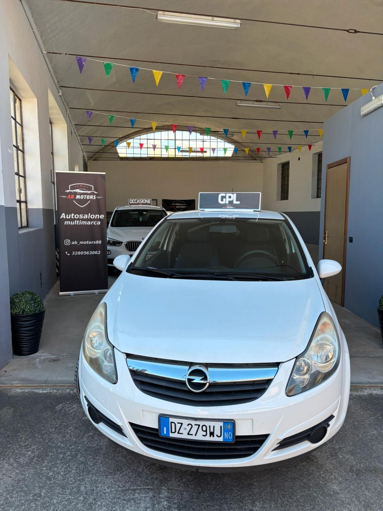 Opel Corsa 1.2 80CV 3 porte GPL-TECH Edition
