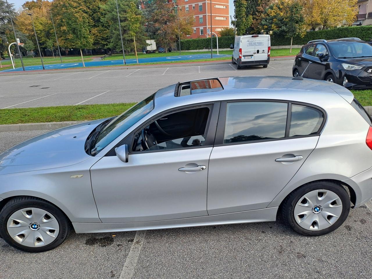 Bmw 120 120d cat 5 porte Attiva