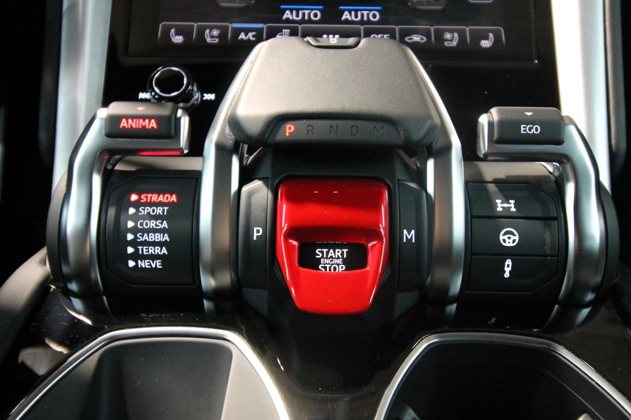 LAMBORGHINI URUS 4.0 650 CV