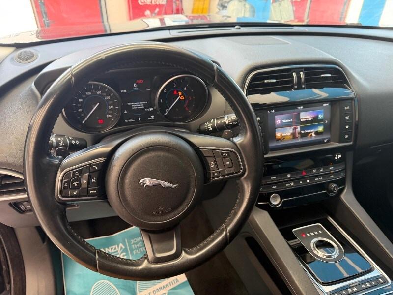 JAGUAR F-Pace (X761) F-Pace 2.0 D 180 CV ...